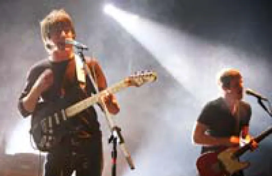 Arctic Monkeys - Fluorescent Adolescent lyrics