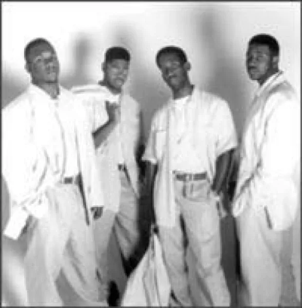 Boyz II Men - 4 Estaciones de Soledad lyrics