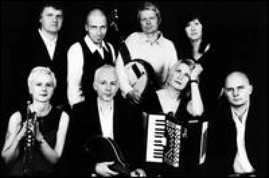 Chumbawamba - I Never Gave Up (Ca** Mix) lyrics