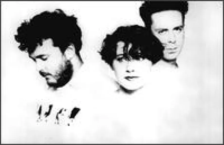 Cocteau Twins - A Kissed Out Red Floatboat lyrics