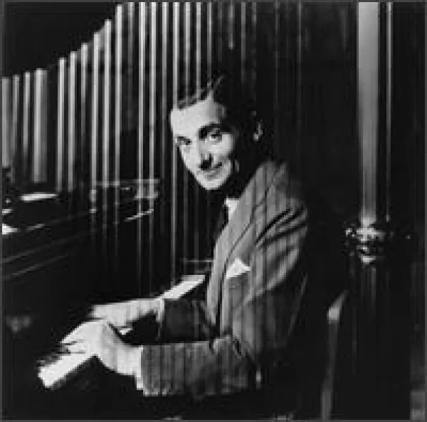Irving Berlin - Top Hat, White Tie And Tails lyrics