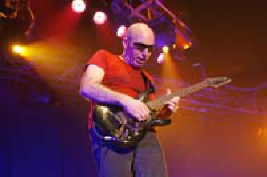 Joe Satriani - A Train Of Angels lyrics