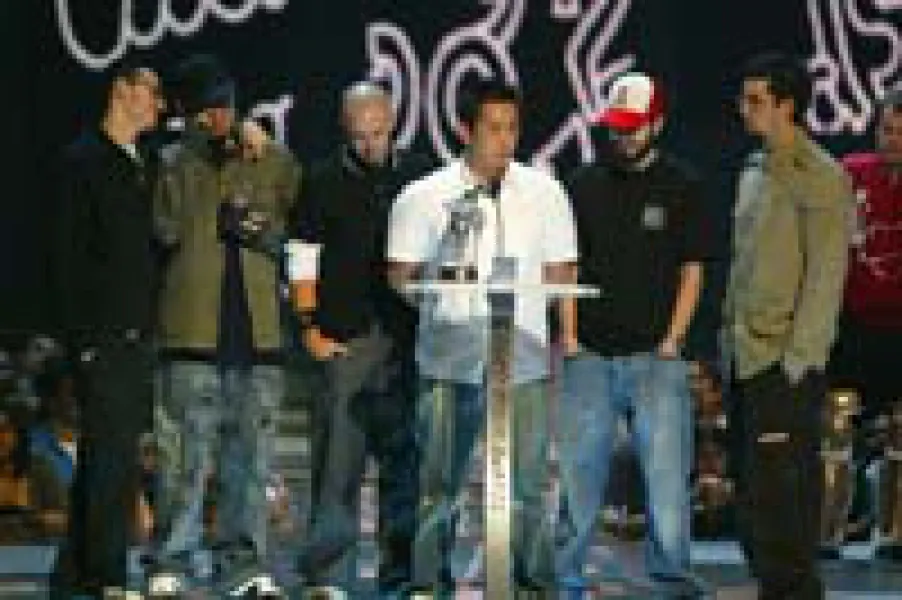 Linkin Park - 99 Problems/one Step Closer lyrics