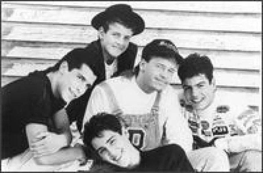 New Kids On The Block - Don't Give Up On Me lyrics